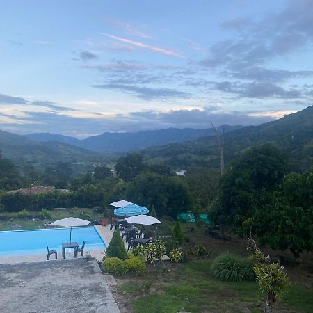 Finca Villa Andrea 1H20Min Desde Medellin Niquia Santa Rosa de Osos 외부 사진
